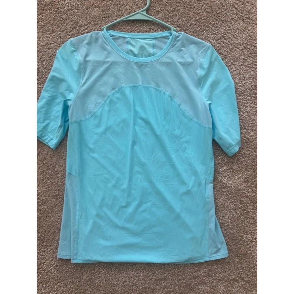 Lululemon Women's Blue Short Sleeve Athletic Shirt Est Small/Size 6 No Tag